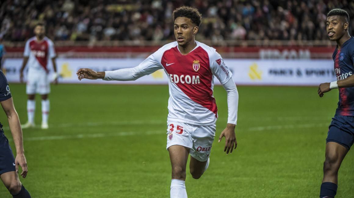 门兴格拉德巴赫训练开放日；加时末段篮板制胜引欢呼；法甲在即；心理建设被强调的简单介绍